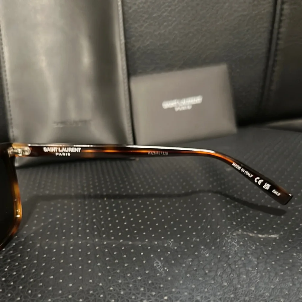 Saint Laurent Tortoiseshell Brown Cat-Eye Sunglasses